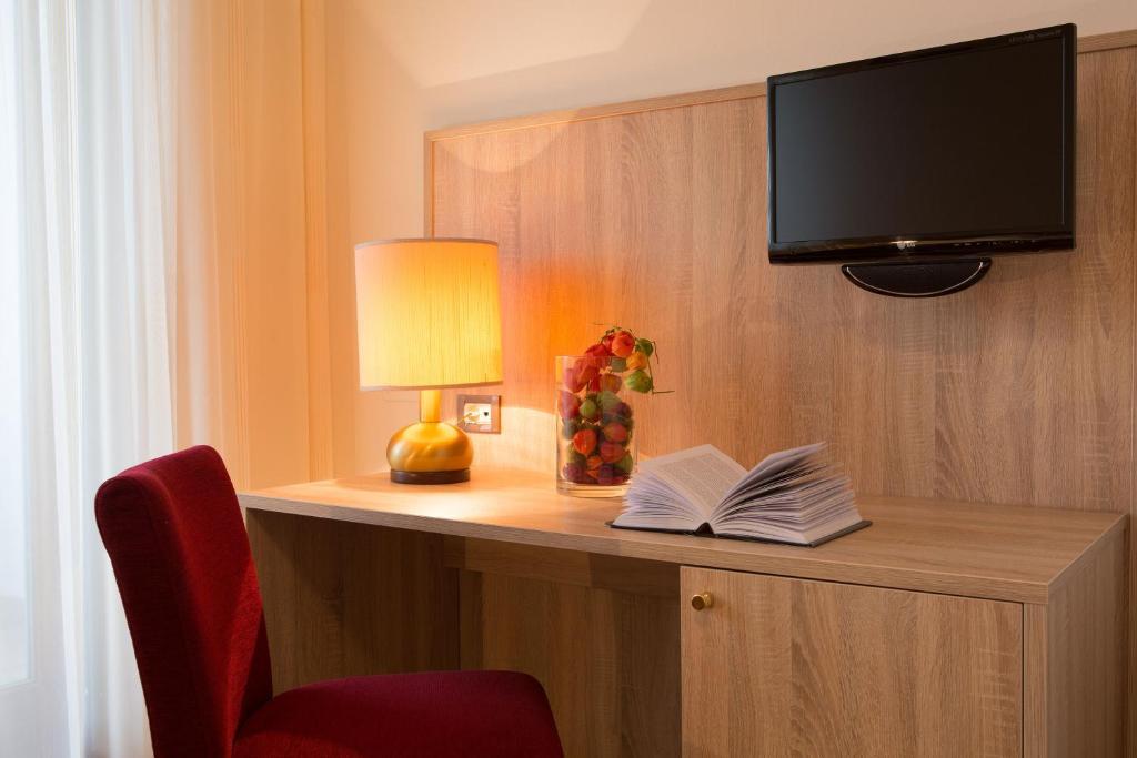Hotel-Garni Appartement Gartenheim Schenna Rum bild